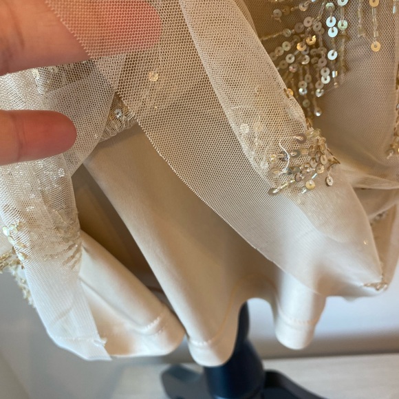 Aidan Mattox
Beaded Cap Sleeves Sheath Cocktail Dress size 10 - Picture 12 of 15